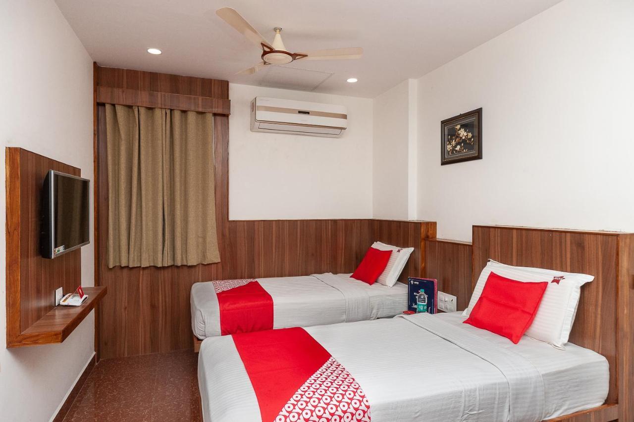 Oyo 29859 Rds Guest House Ambur Екстериор снимка