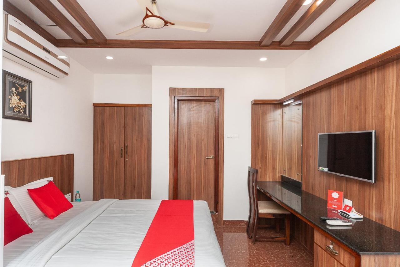 Oyo 29859 Rds Guest House Ambur Екстериор снимка