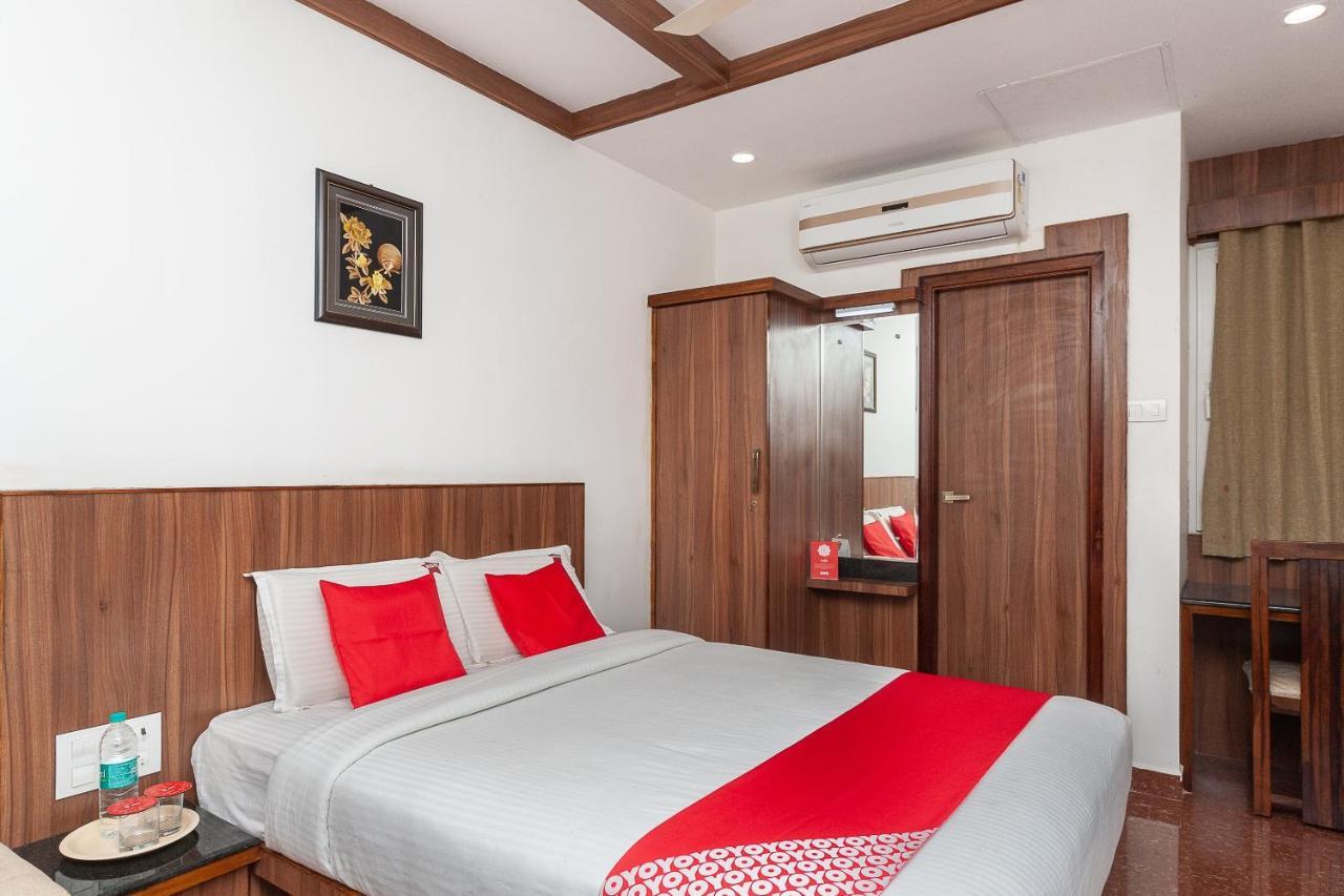 Oyo 29859 Rds Guest House Ambur Екстериор снимка