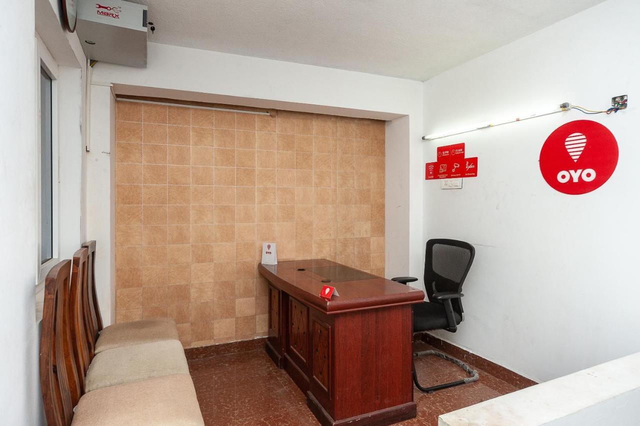 Oyo 29859 Rds Guest House Ambur Екстериор снимка