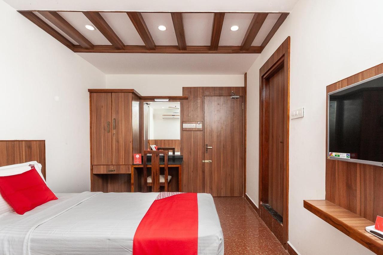 Oyo 29859 Rds Guest House Ambur Екстериор снимка