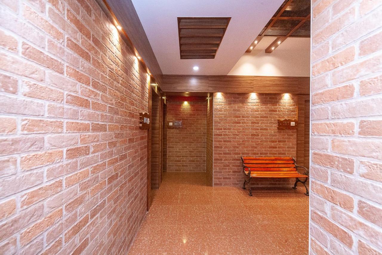 Oyo 29859 Rds Guest House Ambur Екстериор снимка