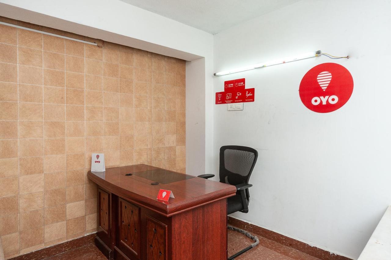 Oyo 29859 Rds Guest House Ambur Екстериор снимка